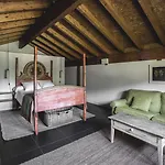 Errota-barri Caserio Boutique * Larrauri